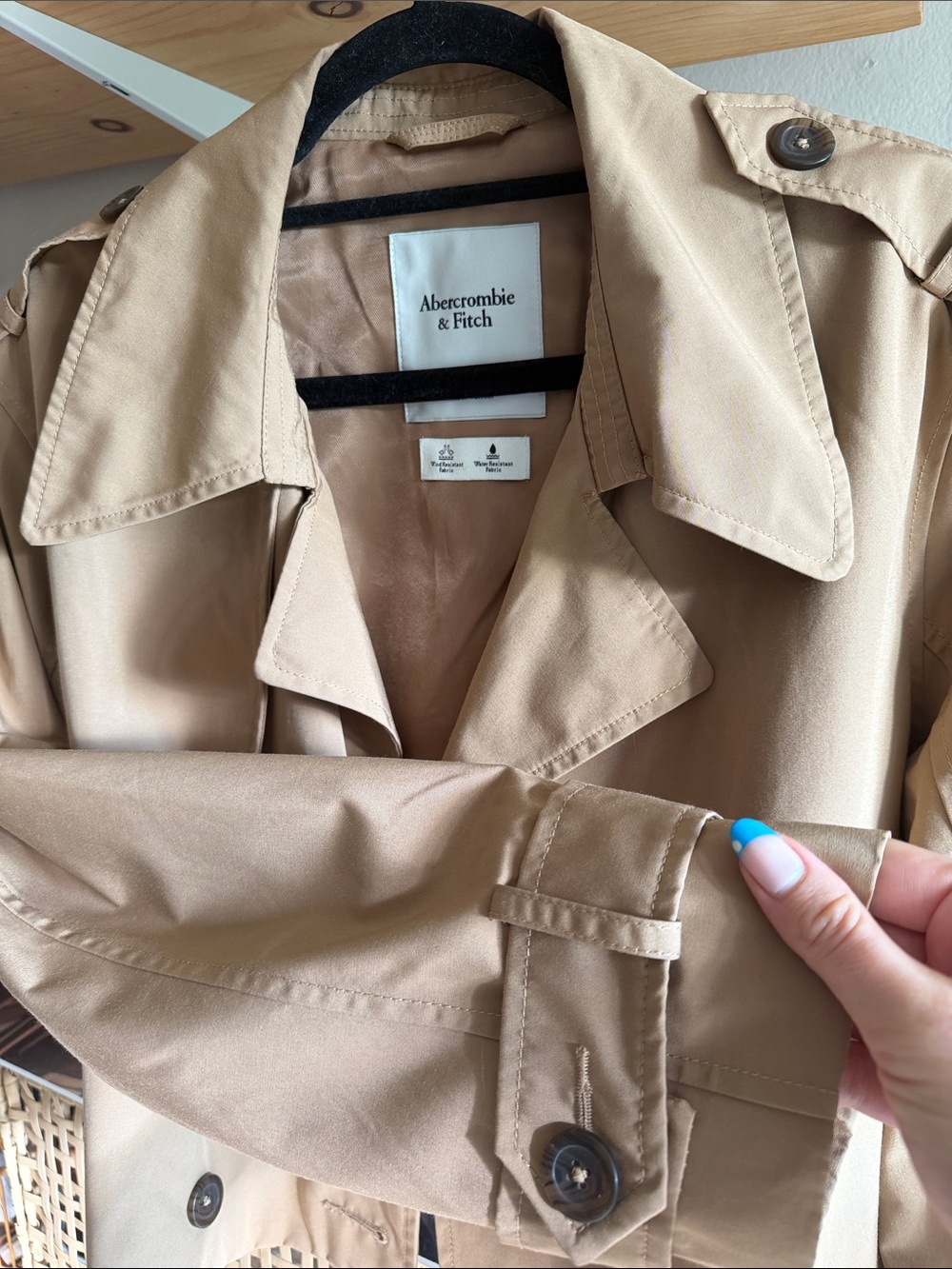 Abercrombie & Fitch Cropped Tan Trench Coat - Picture 3 of 4
